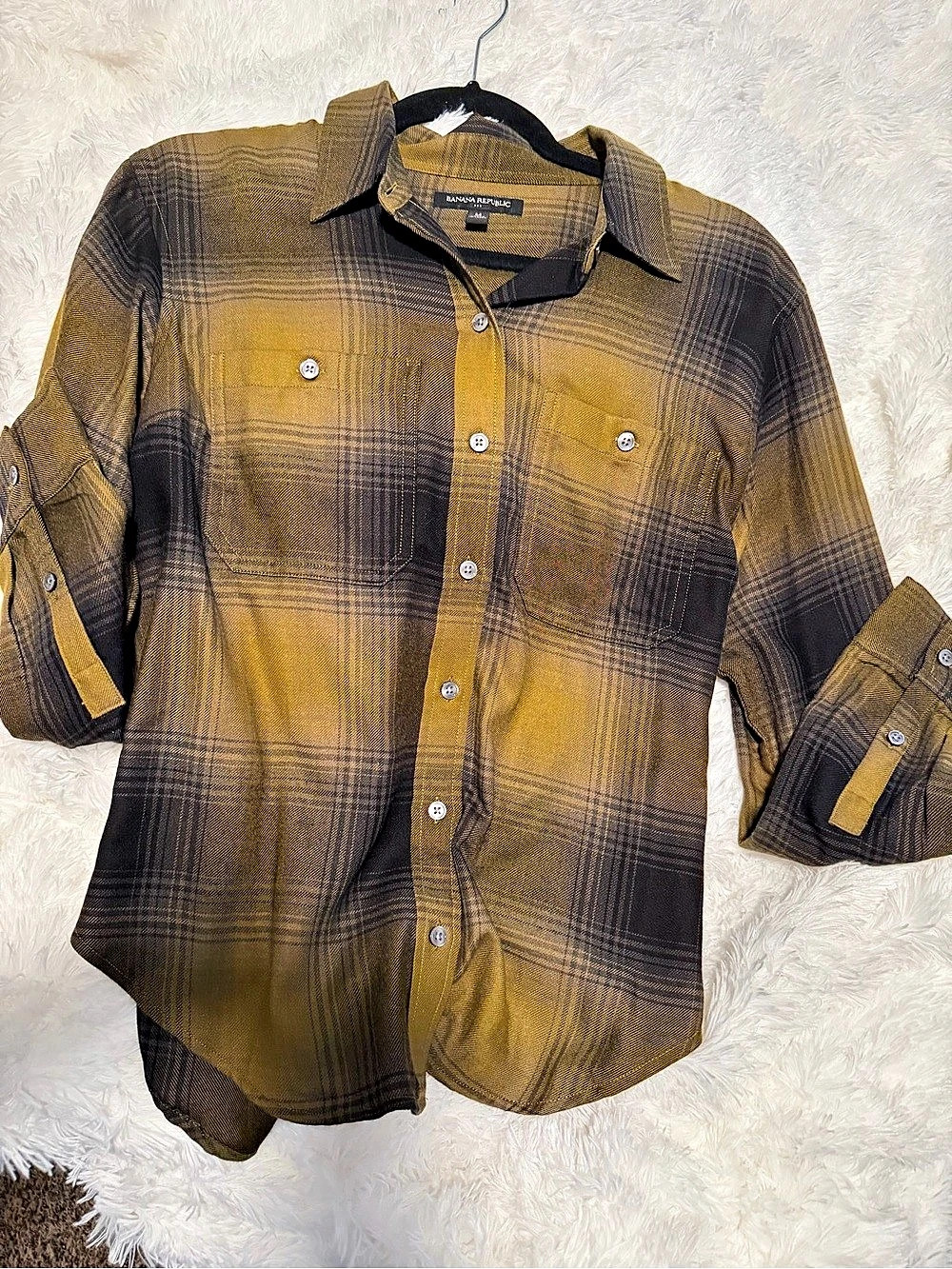 Banana Republic Plaid Button Down in Brown & Black Size Medium Like New